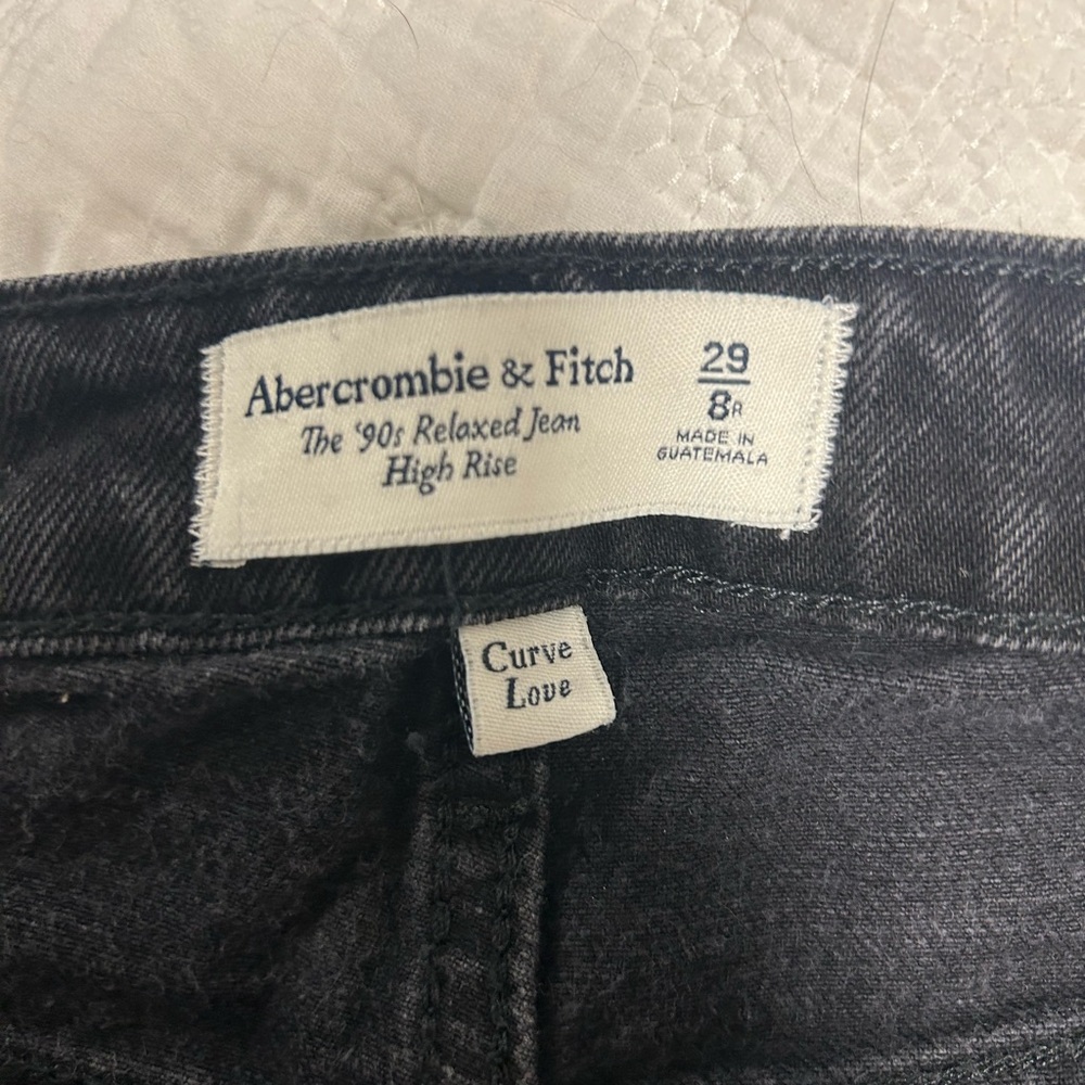 Abercrombie Curve Love Black 90s Relaxed High Rise Jeans - Picture 4 of 4